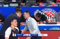 新疆男篮大胜一仗，球员们斗志昂扬的简单介绍